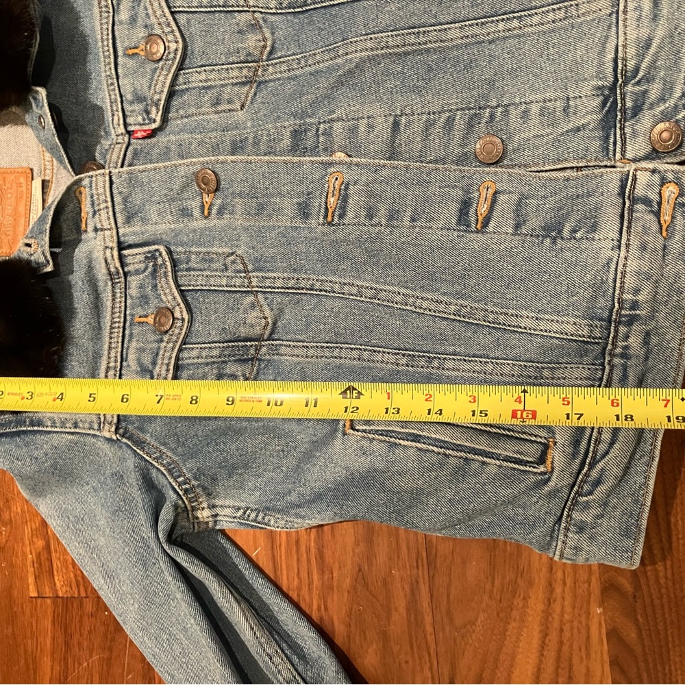 Levi's Classic Blue Denim Jacket with Real Black Mink Fur - Picture 3 of 4